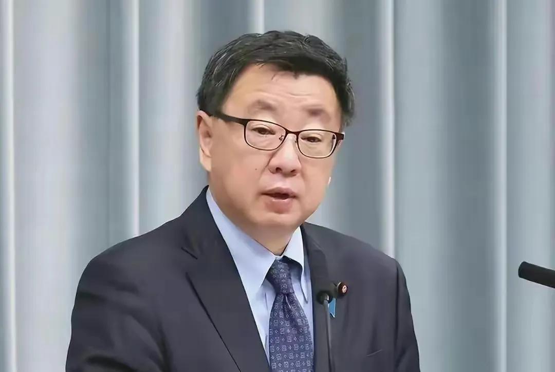 岸田文雄突然透露不参选真相,背后三个关键原因让人意外 岸田文雄突然透露不参选真相,背后三个关键原因让人意外