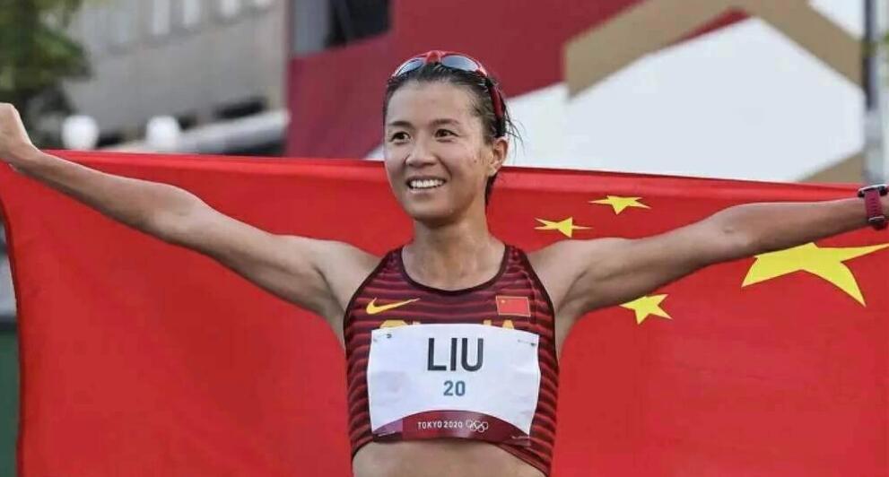 竞走冠军杨家玉逛街,老公直呼走慢点,当世界冠军的日常成为速度与激情 竞走冠军杨家玉逛街,老公直呼走慢点,当世界冠军的日常成为速度与激情